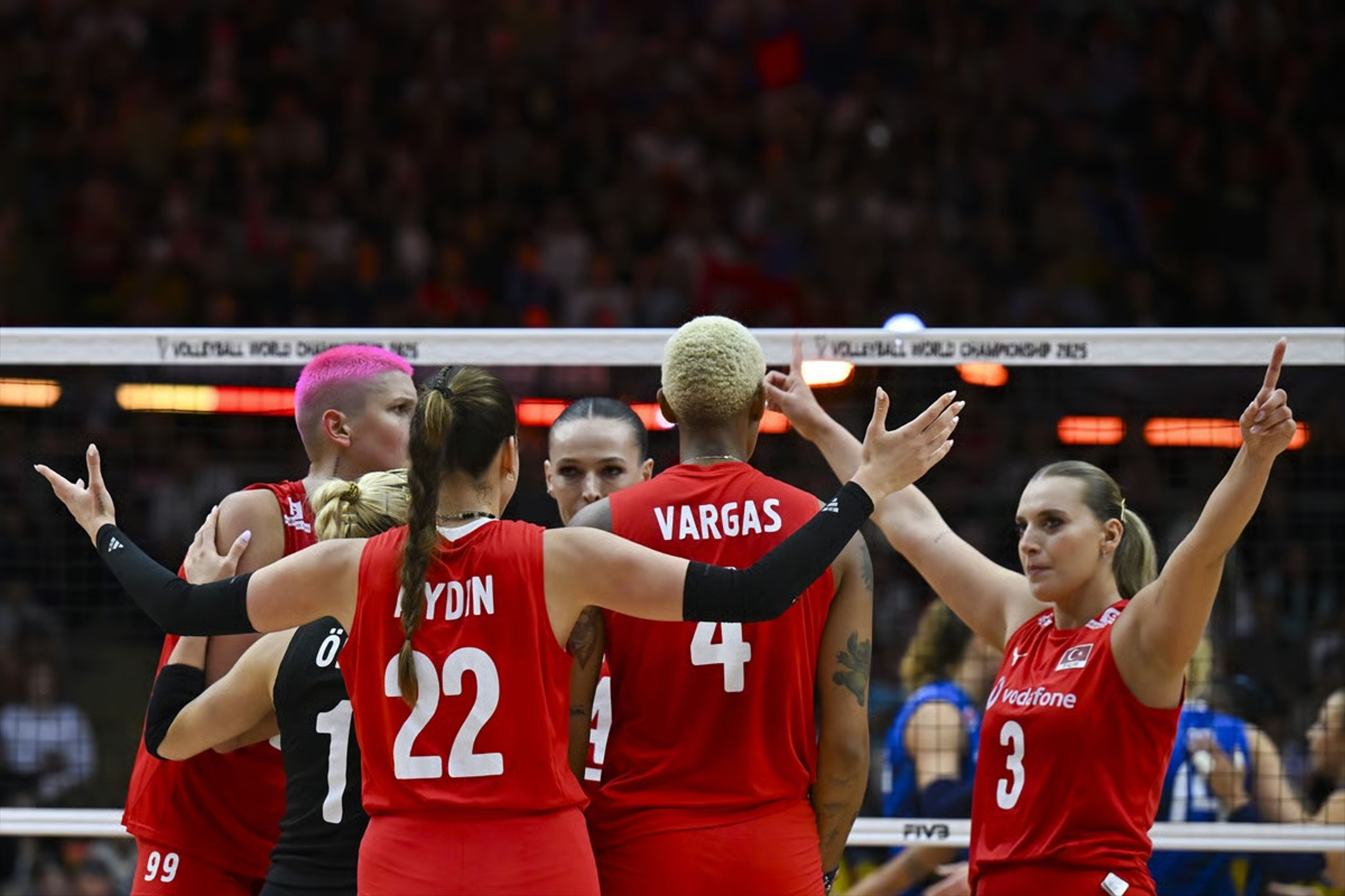 Filenin Sultanları, tarihi finalde gümüş madalya kazandı