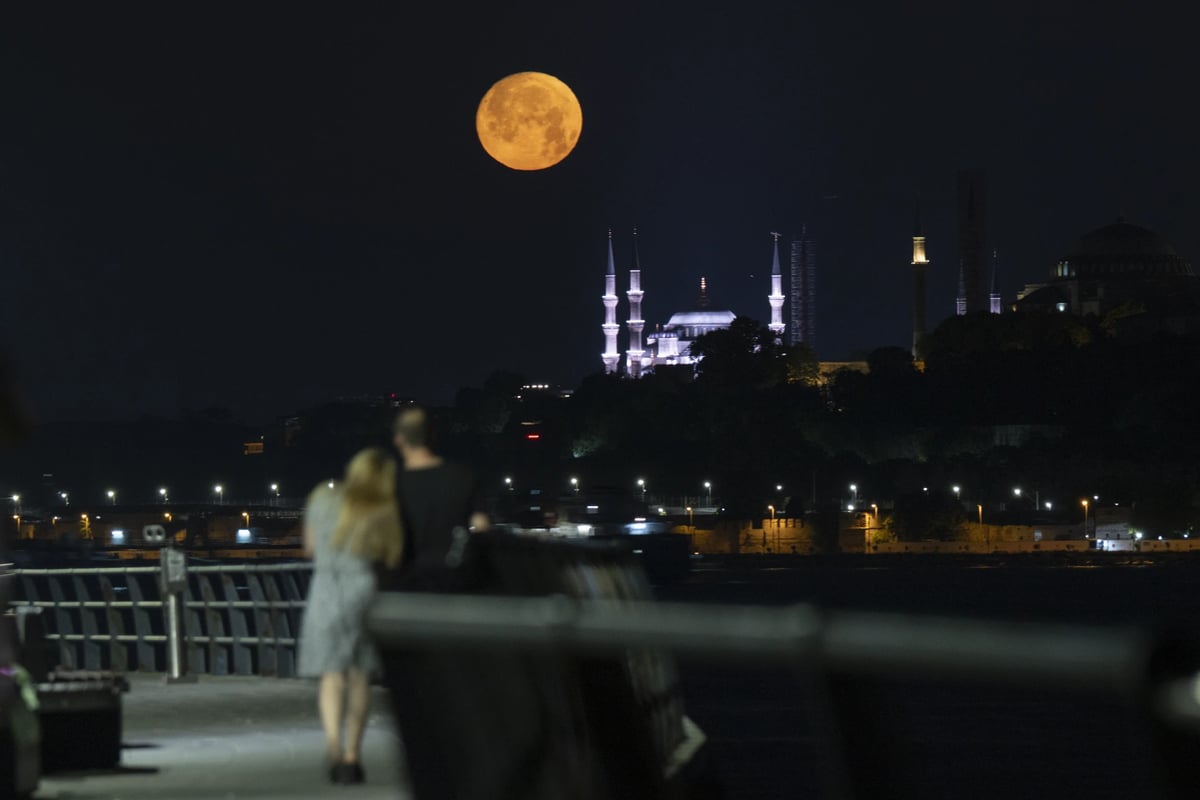 İstanbul'da dolunay - AA