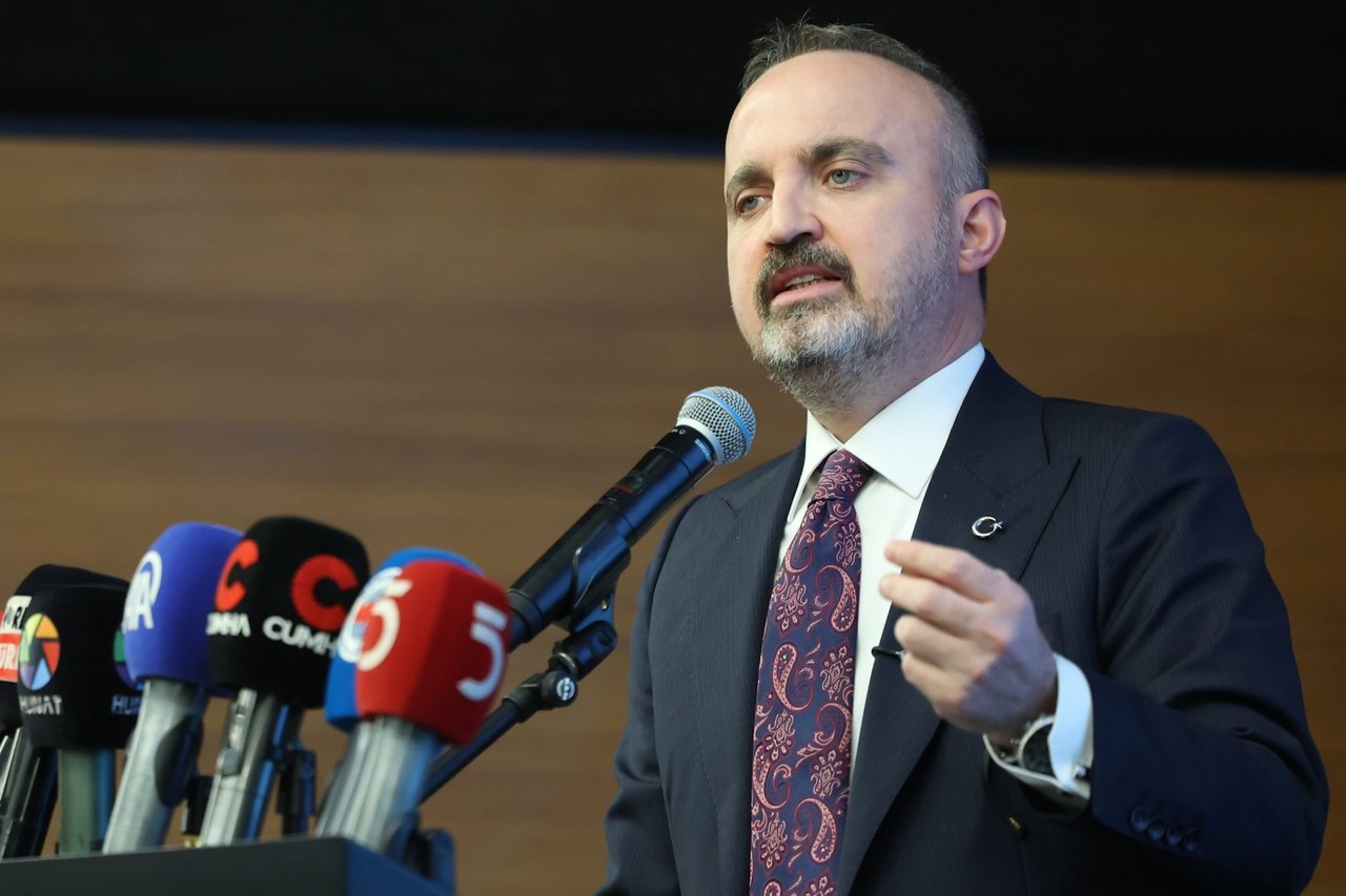 Bülent Turan'dan sert mesaj! "Milletin sabrını sınamayın"