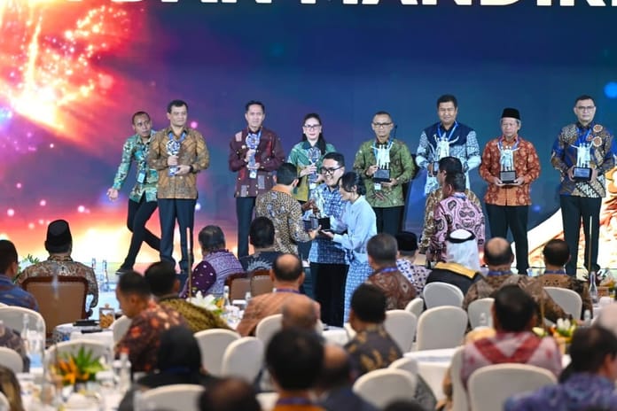 TİKA desteği Endonezya'da zirveye taşıdı: 'En iyi gıda kümesi lideri' seçildi