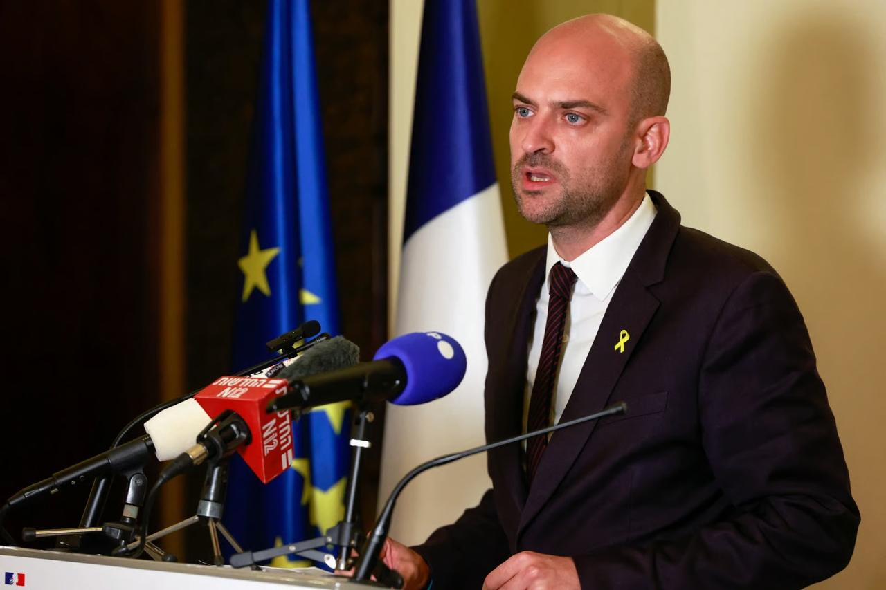 Fransa: Avrupa kendini büyük güç olarak göstermeli