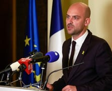 Fransa: Avrupa kendini büyük güç olarak göstermeli