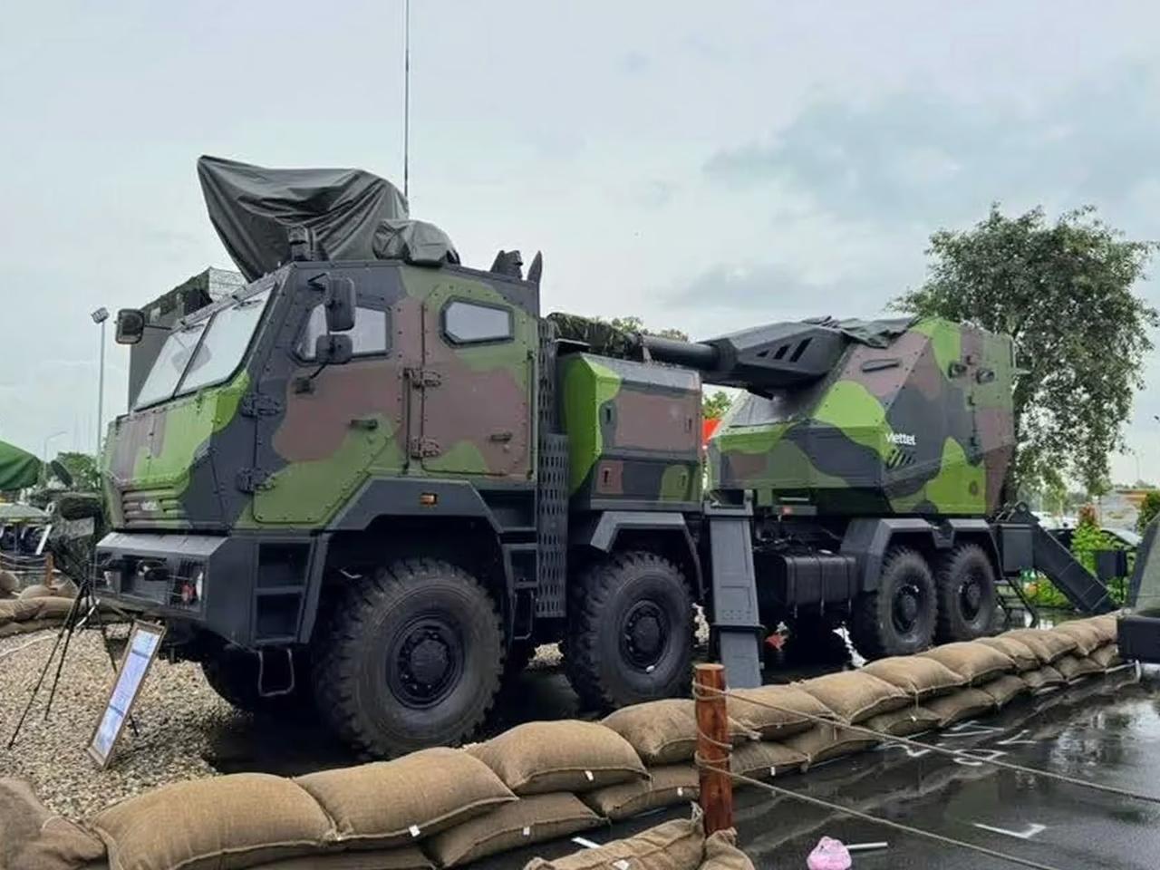 Vietnam, PTH-152 obüsünü tanıttı