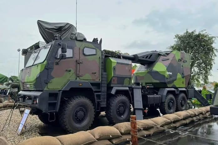 Vietnam, yeni PTH-152 kundağandan tekerlekli obüsünü tanıttı