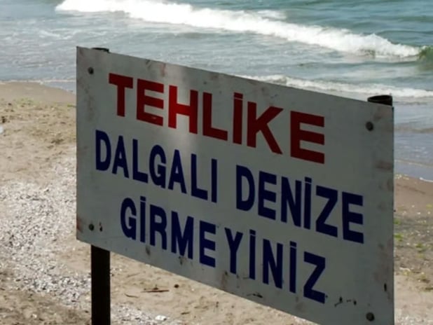 Dört ilde denize girme yasağı: Kaymakamlıklar uyardı