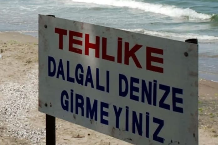 Dört ilde denize girme yasağı: Kaymakamlıklar uyardı