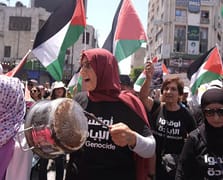 İşgal altındaki Batı Şeria soykırımın hedefi olan Gazze için yürüdü