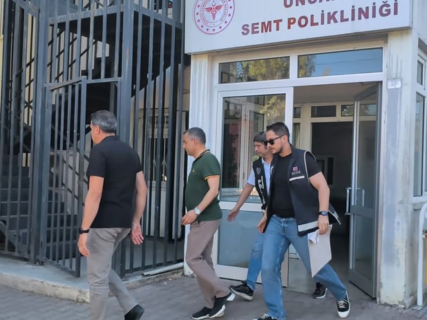 Belediye Başkanı, milyonluk villayı "yanımda nakit vardı" diyerek savundu