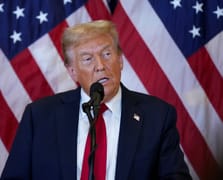 Trump Maduro'dan Venezuela'yı terk etmesini istedi