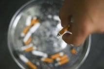 Tütünle mücadelede SMS dönemi: Bir milyon kişiye sigara bıraktırılacak