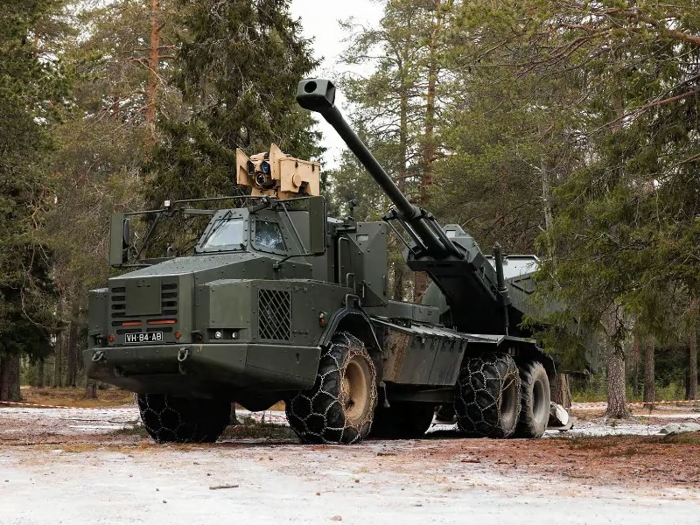 Letonya Archer tekerlekli obüs sistemlerinin alımını onayladı