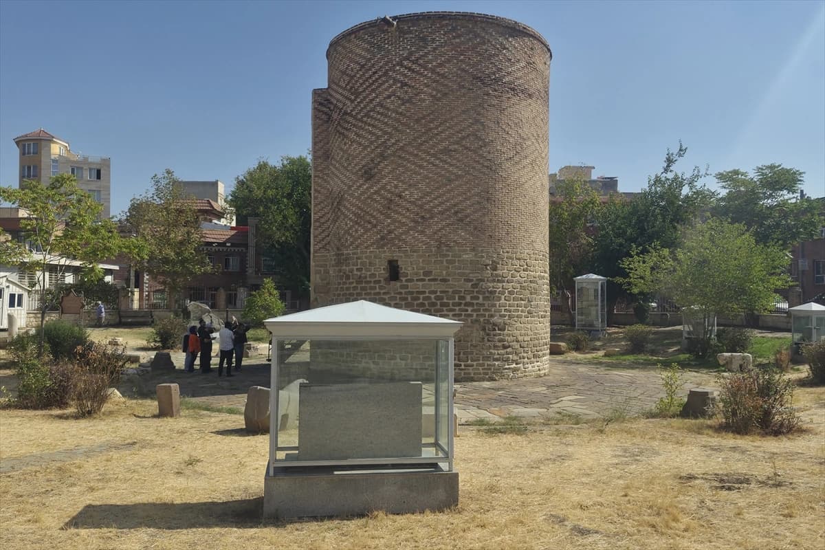 İran - Türkiye sınırındaki 800 yıllık Türk mirası