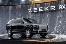 Çinli Rolls Royce: Zeekr 9X satışa sunuldu!