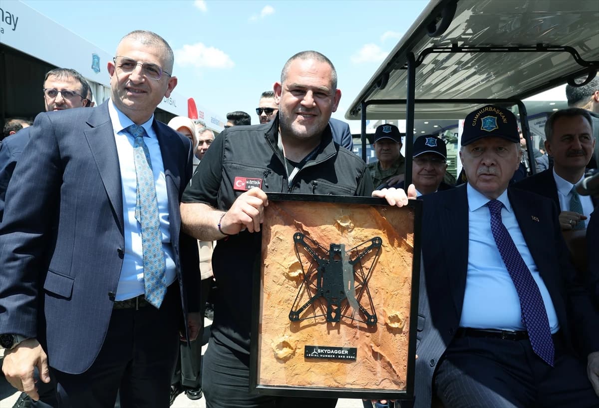 Cumhurbaşkanı Erdoğan Efes-2026 Tatbikatı kapsamındaki dev sergiyi inceledi