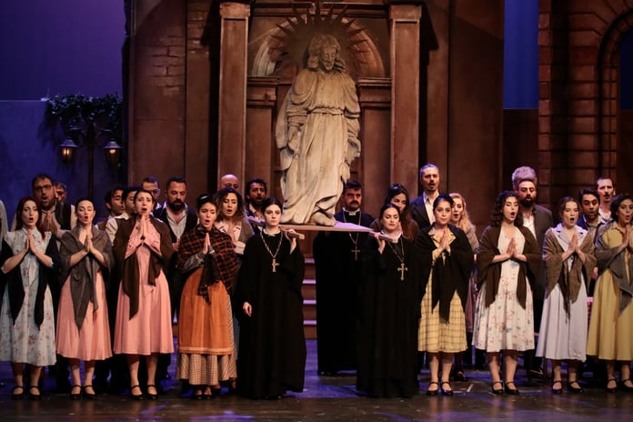 Dekor ve kostümlerde dönem ruhu