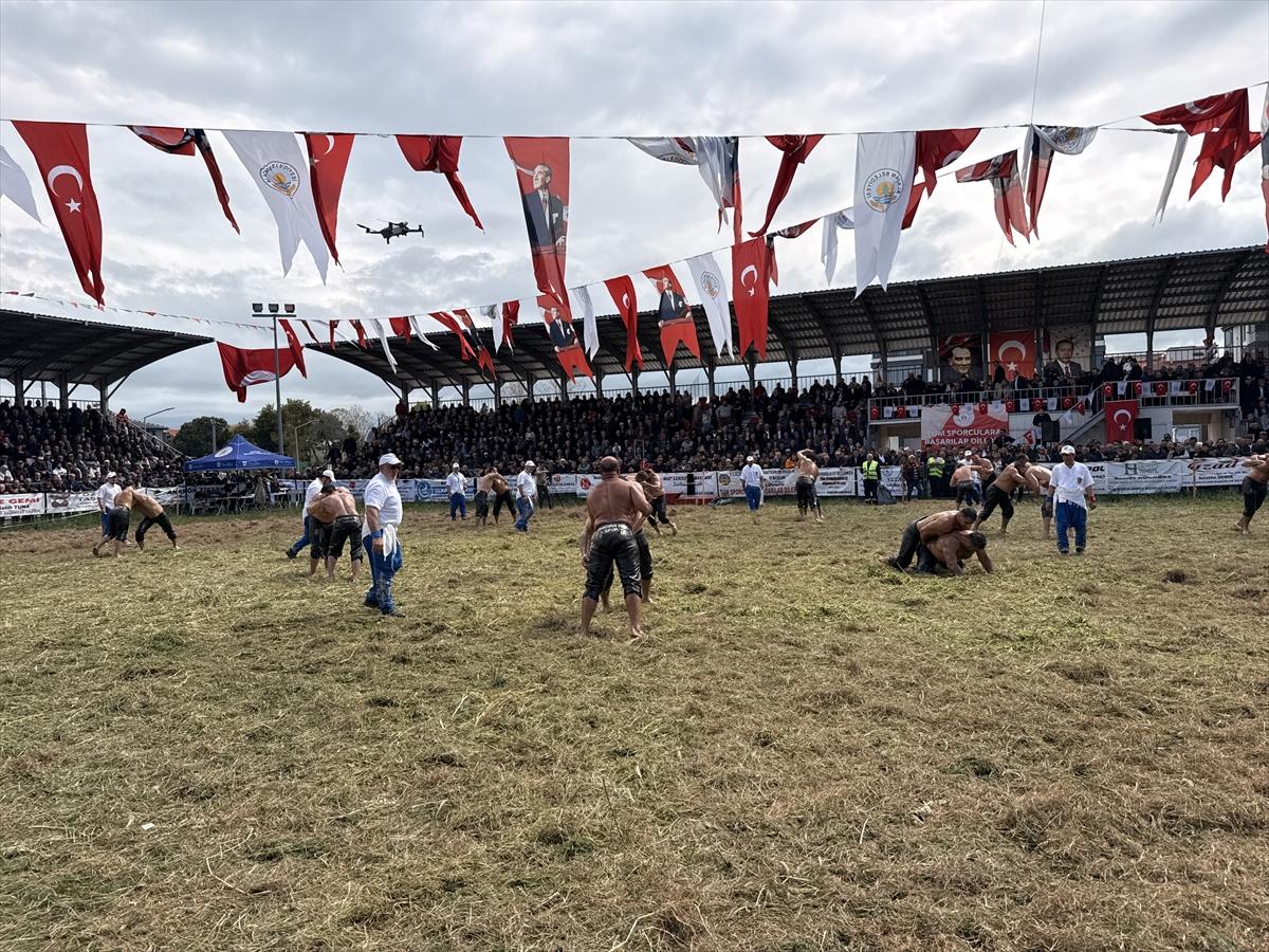 Hıdırellez coşkusu ve güreş heyecanı bir arada: Geyikkoşan'ın başpehlivanı belli oldu