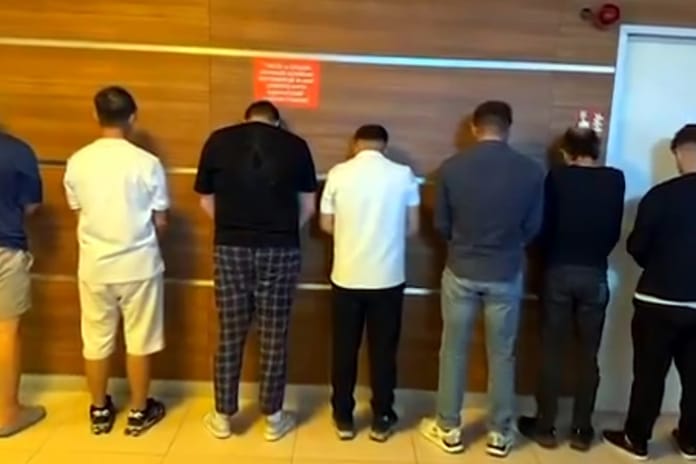 Şehit ailesini dolandıranlar yakalandı 