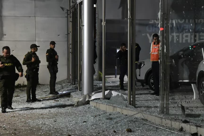 Kolombiya'da bombalı saldırı