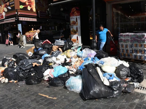 İzmir'de çöp krizi: Belediye Başkanı Cemil Tugay, CHP'li Gökhan Zeybek'i yalanladı