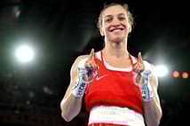 Türk kadın boksörler İngiltere'de rakiplerine göz açtırmadı: Dünya Boks Şampiyonası'nda üç madalya garanti