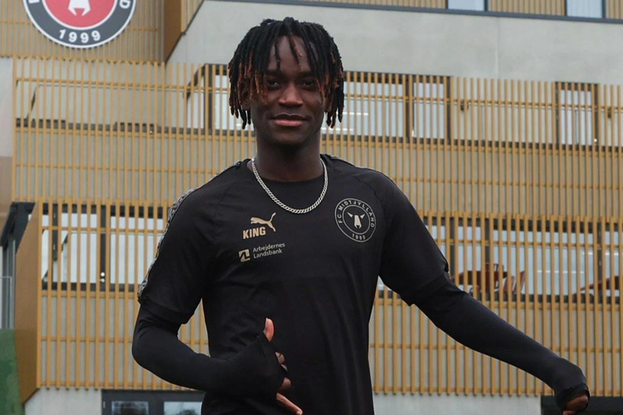 Midtjylland forması giyen Alamara Djabi bıçaklı saldırıya uğradı