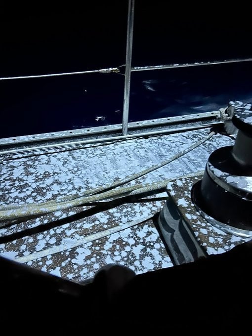 İsrail güçleri, gemimize drone ile beyaz bir madde püskürttü. 