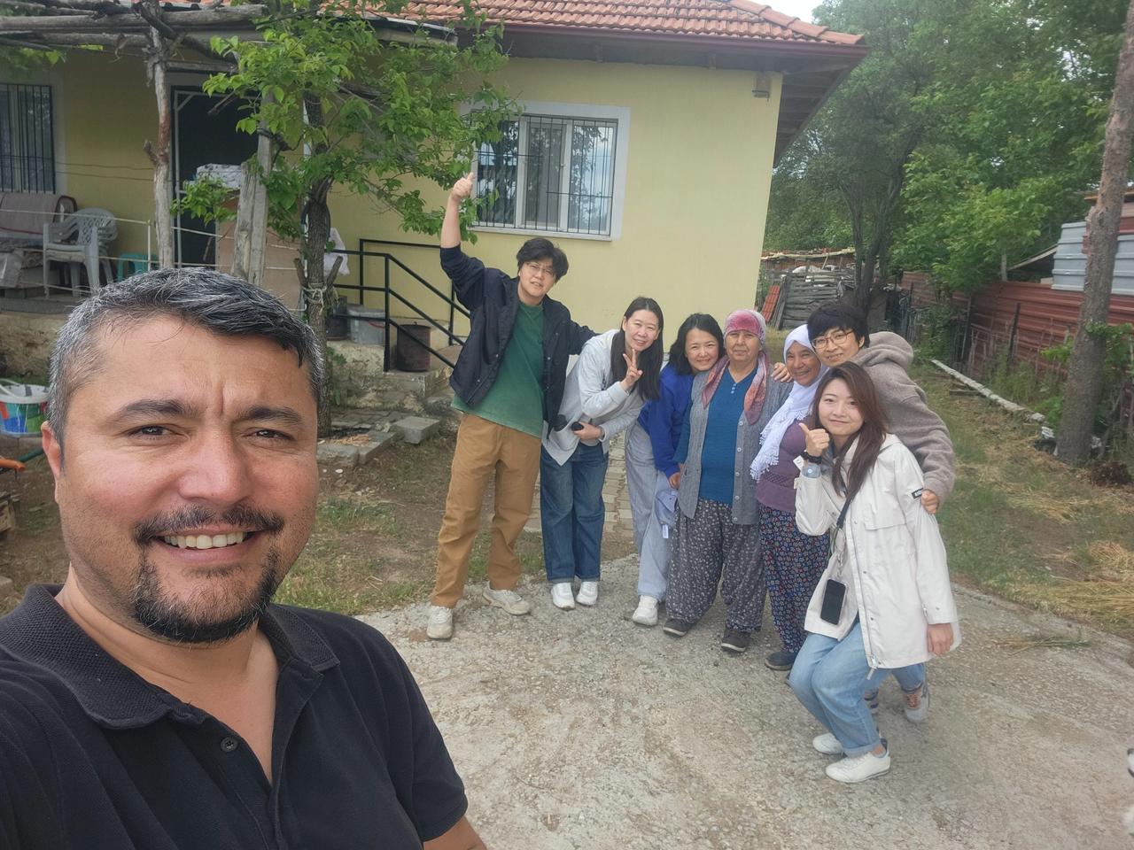 Kaza yapan Çinli kafileye Türk misafirperverliği