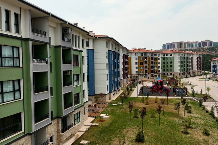 Osmaniye'deki 1017 konutun inşası 6 ay içinde tamamlandı