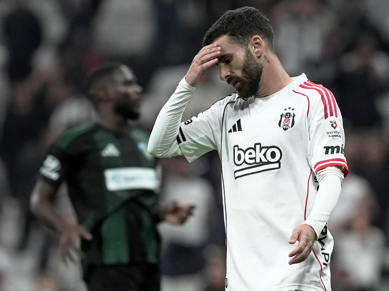 Beşiktaş'ta Rafa Silva krizi tırmanıyor