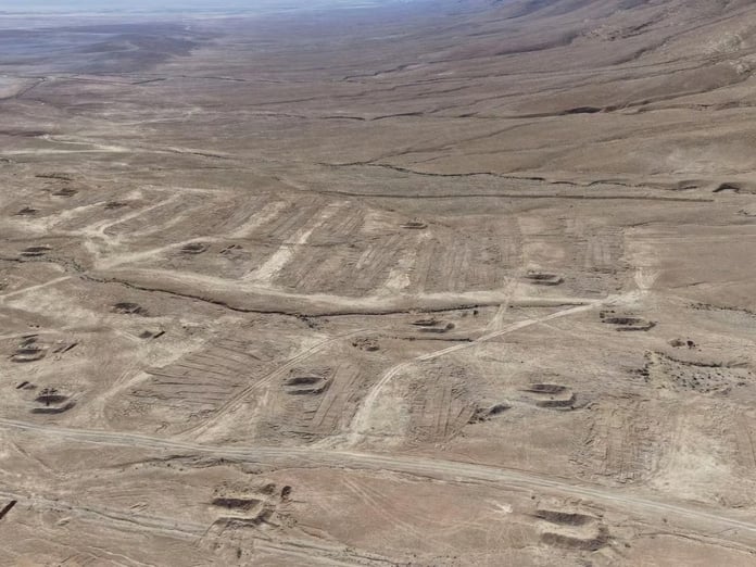 Esad rejimi toplu mezarları gizlice taşıdı