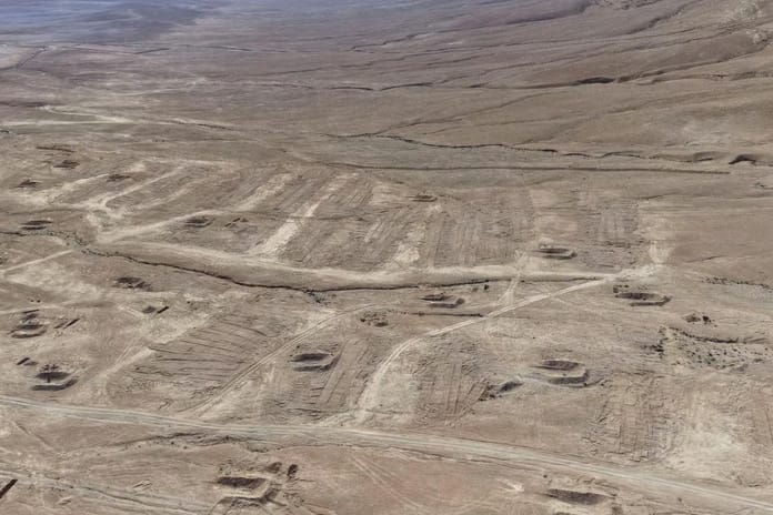 Esad rejimi toplu mezarları gizlice taşıdı