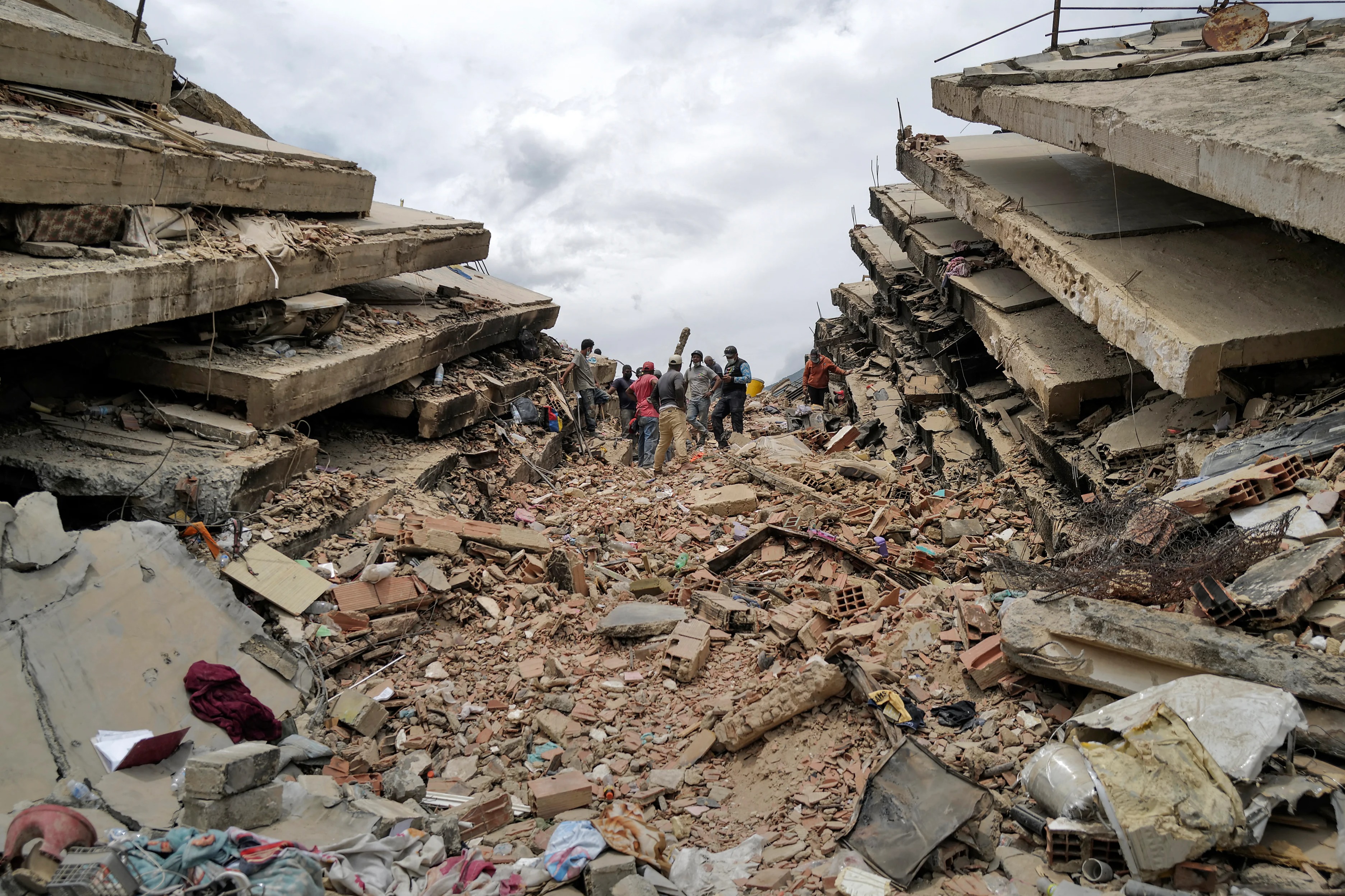 US Relief Meets Venezuelan Anger at Interim Government