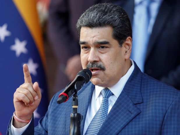 Maduro ABD'yi sert sözlerle uyardı