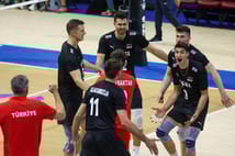 2025 Dünya Şampiyonası'nda tarihi başarı: Filenin Efeleri ilk kez çeyrek final gördü, dünyanın en iyi 6 takımı arasına girdi