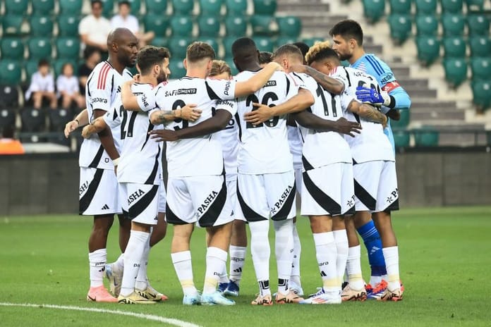 Sezonun ilk resmi maçı