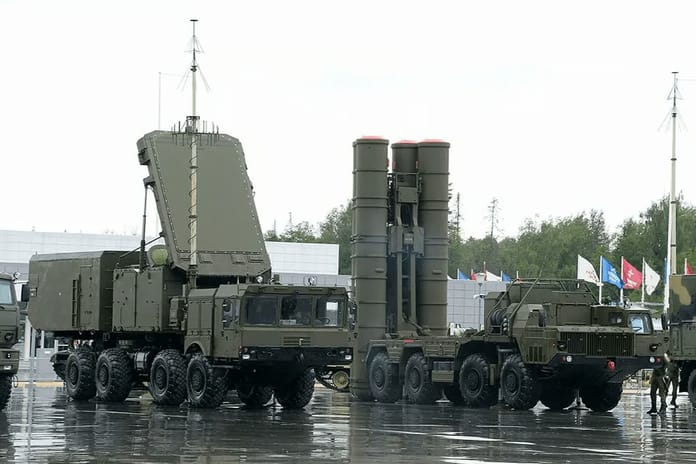 Hindistan yerli sürü İHA’larını geliştiriyor