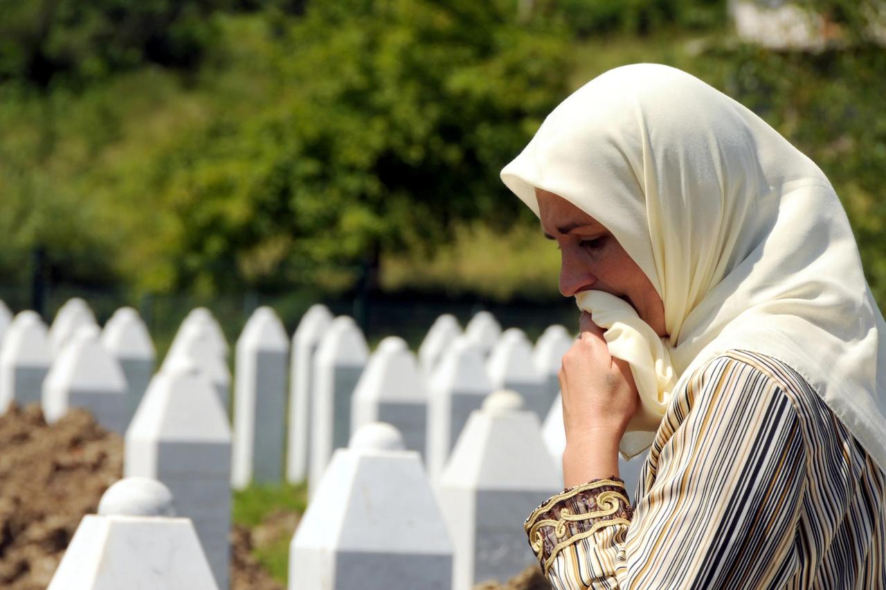 Srebrenitsa'da 30 yıl sonra 7 kurban daha toprağa verilecek