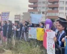 Öğrencilerden kanser tedavisi gören öğretmene duygulandıran sürpriz