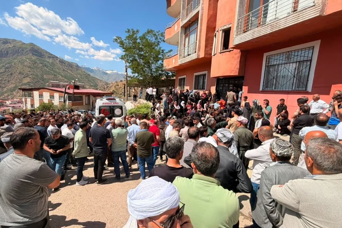 Şemdinli’de dehşet: Kayınpederinin evini basan uzman çavuş dört kişiyi öldürdü