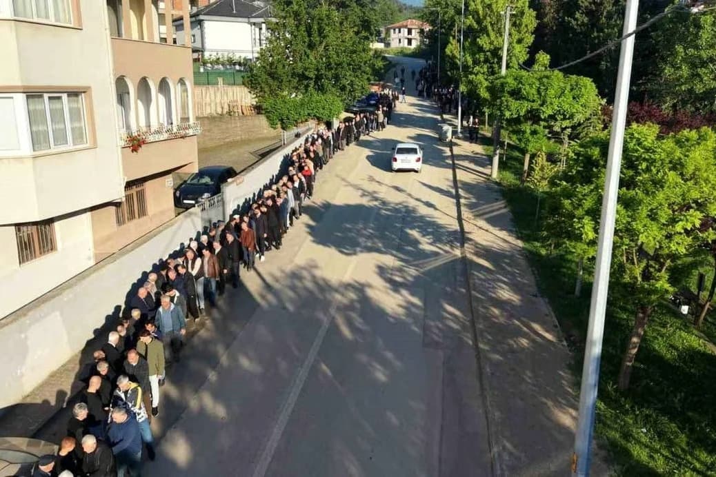 110 yıldır süren gelenek! Bir kilometrelik bayramlaşma kuyruğu