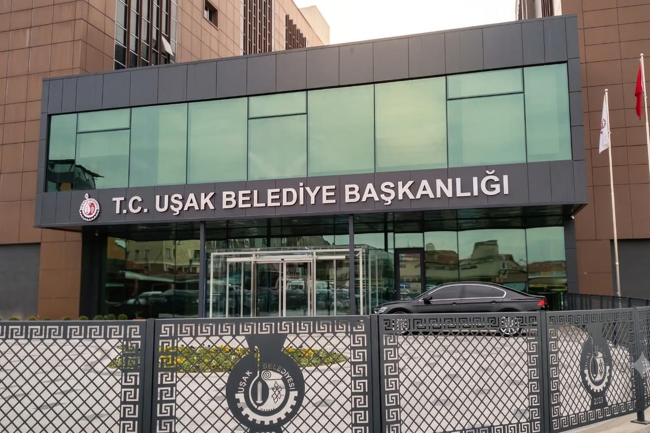 Uşak Belediyesi'ne 'hayali mesai' operasyonu