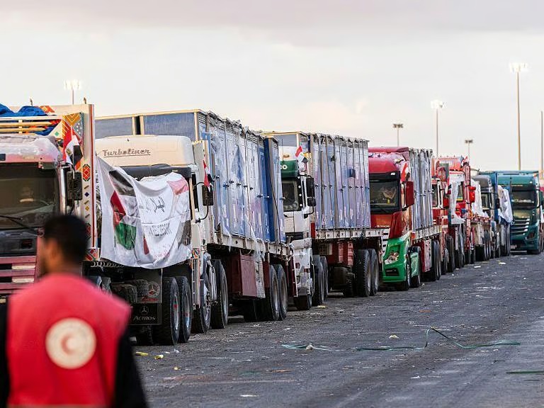 Hundreds of Aid Trucks Head to Gaza Under Ceasefire Deal