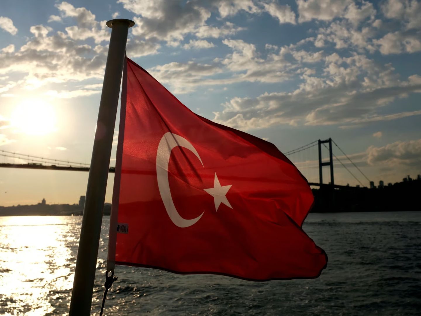 Hürmüz’ün gölgesinde yeni ticaret koridoru