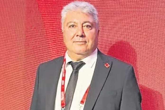 Tefecilik suçundan aldığı hapis cezası kesinleşti, göreve devam ediyor