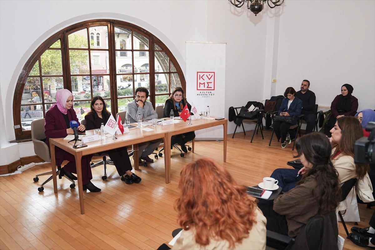 Kültür sanat haberciliğinin sorunları Karaköy Palas'ta konuşuldu