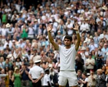 Wimbledon'da favoriler yoluna devam ediyor: Alcaraz ve Sabalenka son 16'da; Türk kökenli Sonay Kartal'dan dördüncü tur başarısı