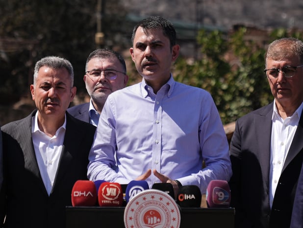 Bakan Kurum 3 ilde yangın bilançosunu açıkladı