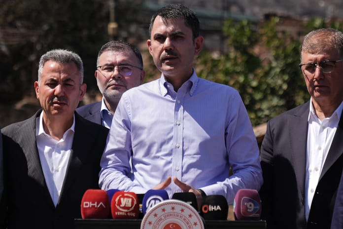 Bakan Kurum 3 ilde yangın bilançosunu açıkladı