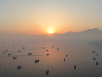 Iran and Oman Near Deal to Reopen Strait of Hormuz With Fees