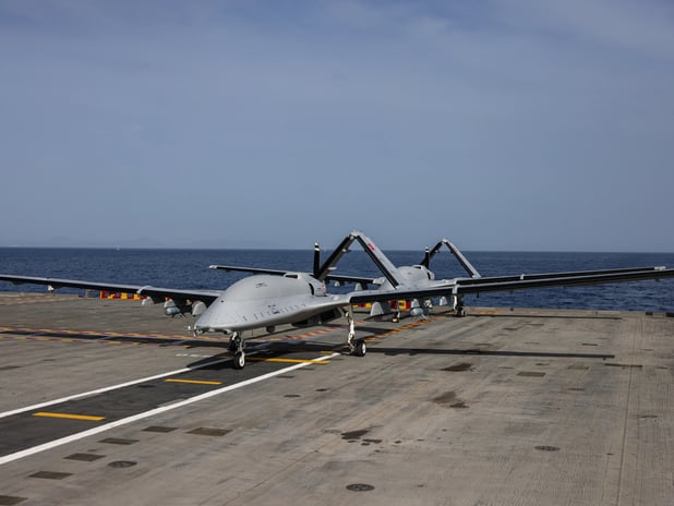 Bayraktar TB3 SİHA, TCG Anadolu'da DENİZKURDU-2025 tatbikatı için hazırlık uçuşlarına başladı